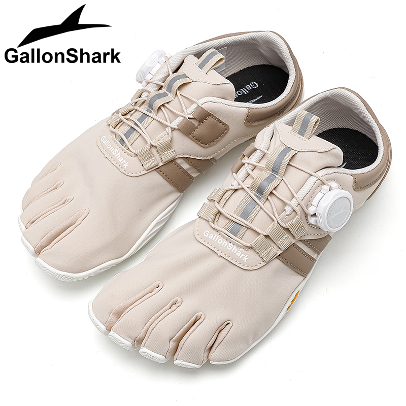 GallonShark Five Finger Barefo - Outdoor Adventure Shoes のレビューと価格
