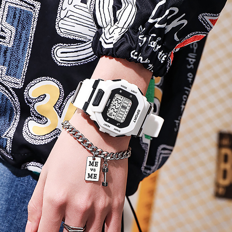 YIKAZE Men's Sports Watch Wate - Outdoor Adventure Sports のレビューと価格